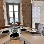 Villa H-aris Seafront Mansion *