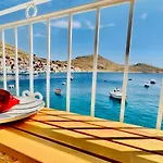 Villa H-aris Seafront Mansion Chalki Town