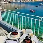 H-aris Seafront Mansion Villa Chalki Town