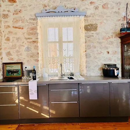 Villa H-aris Seafront Mansion Chalki Town