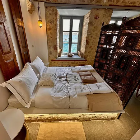 Vila H-aris Seafront Mansion