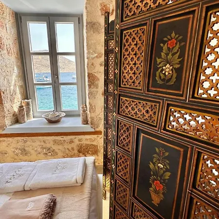 H-aris Seafront Mansion Chalki Town