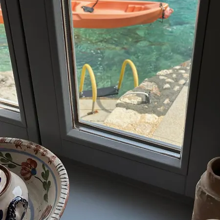 Villa H-aris Seafront Mansion *