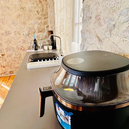 H-aris Seafront Mansion * Chalki Town