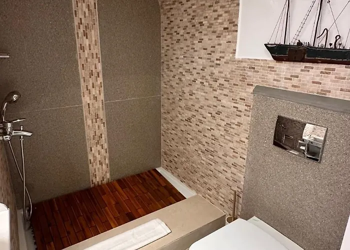 Villa H-aris Seafront Mansion *