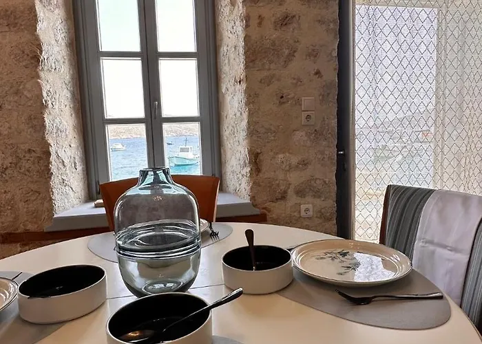 Villa H-aris Seafront Mansion *