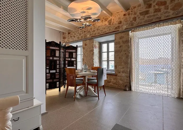 Villa H-aris Seafront Mansion