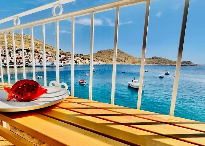 Villa H-aris Seafront Mansion Chalki Town