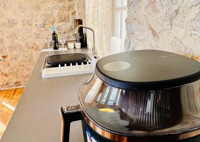 H-aris Seafront Mansion * Chalki Town