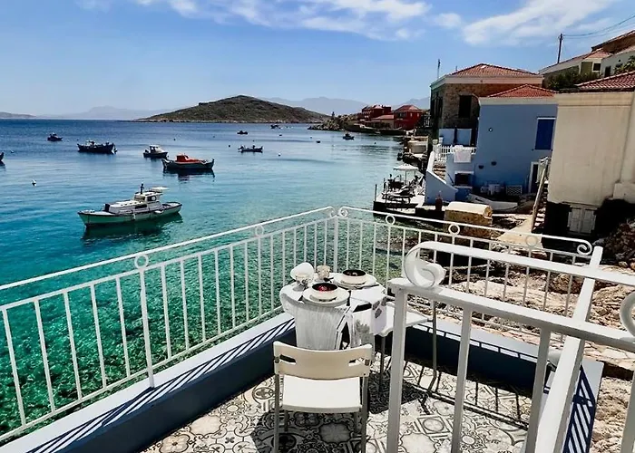 H-aris Seafront Mansion * Chalki Town