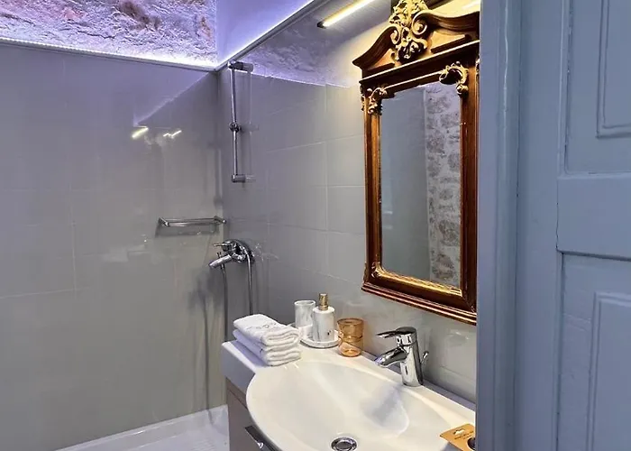 H-aris Seafront Mansion